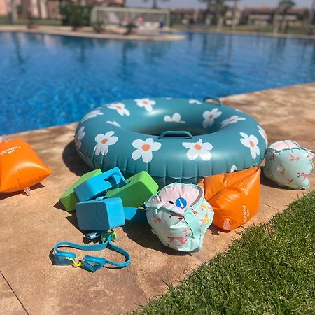 Mini-Villa Situee Dans Une Residence Prestigia A Marrakech, Avec Une Vue Sur La Piscine Et Le Golf Une Securite 24H Sur 24 Et Une Proximite Ideale De L Aeroport 5 Minutes C Est Une Offre Parfaite Pour Des Vacances Marrakesh Luaran gambar