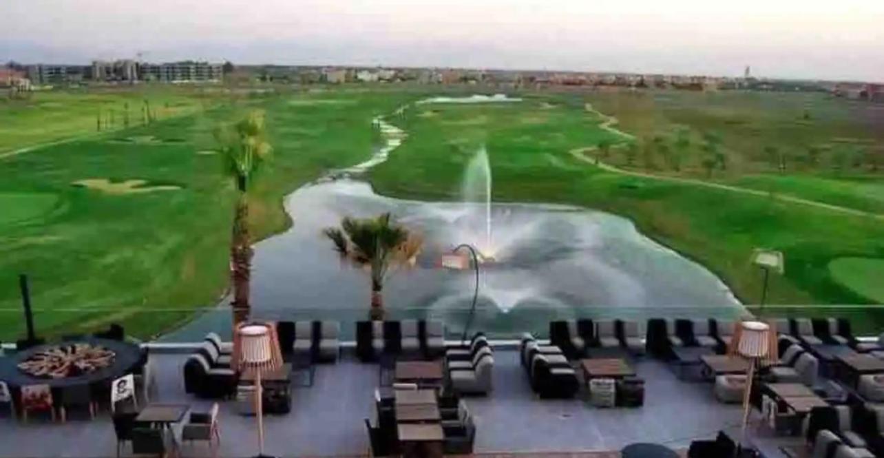 Mini-Villa Situee Dans Une Residence Prestigia A Marrakech, Avec Une Vue Sur La Piscine Et Le Golf Une Securite 24H Sur 24 Et Une Proximite Ideale De L Aeroport 5 Minutes C Est Une Offre Parfaite Pour Des Vacances Marrakesh Luaran gambar