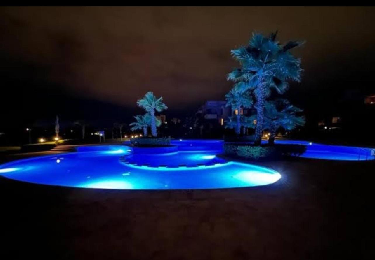 Mini-Villa Situee Dans Une Residence Prestigia A Marrakech, Avec Une Vue Sur La Piscine Et Le Golf Une Securite 24H Sur 24 Et Une Proximite Ideale De L Aeroport 5 Minutes C Est Une Offre Parfaite Pour Des Vacances Marrakesh Luaran gambar
