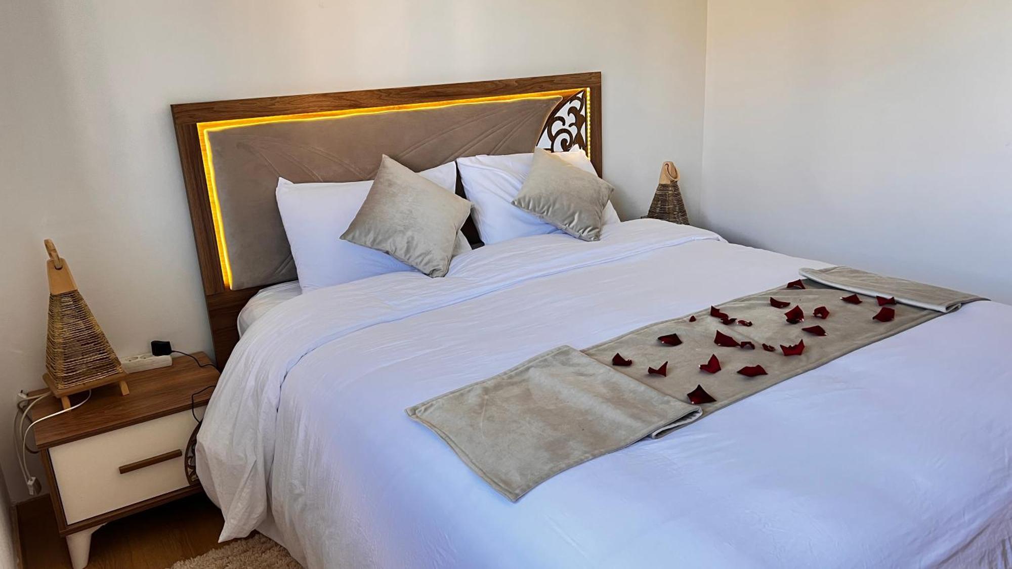 Mini-Villa Situee Dans Une Residence Prestigia A Marrakech, Avec Une Vue Sur La Piscine Et Le Golf Une Securite 24H Sur 24 Et Une Proximite Ideale De L Aeroport 5 Minutes C Est Une Offre Parfaite Pour Des Vacances Marrakesh Luaran gambar