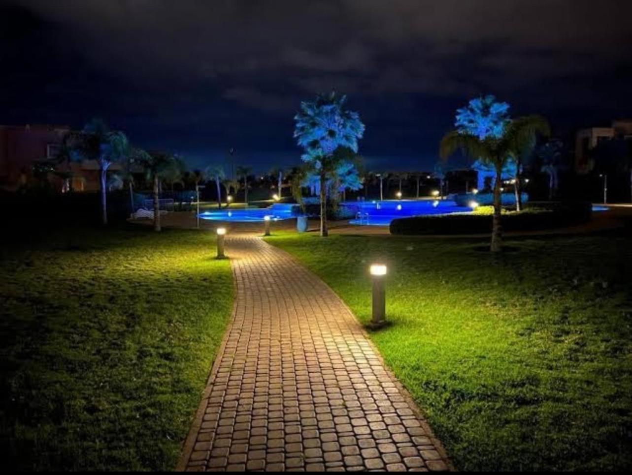 Mini-Villa Situee Dans Une Residence Prestigia A Marrakech, Avec Une Vue Sur La Piscine Et Le Golf Une Securite 24H Sur 24 Et Une Proximite Ideale De L Aeroport 5 Minutes C Est Une Offre Parfaite Pour Des Vacances Marrakesh Luaran gambar